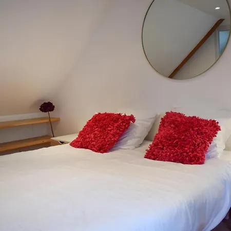 1 Bedroom Stunning In Prázdninový dům Ploubazlanec